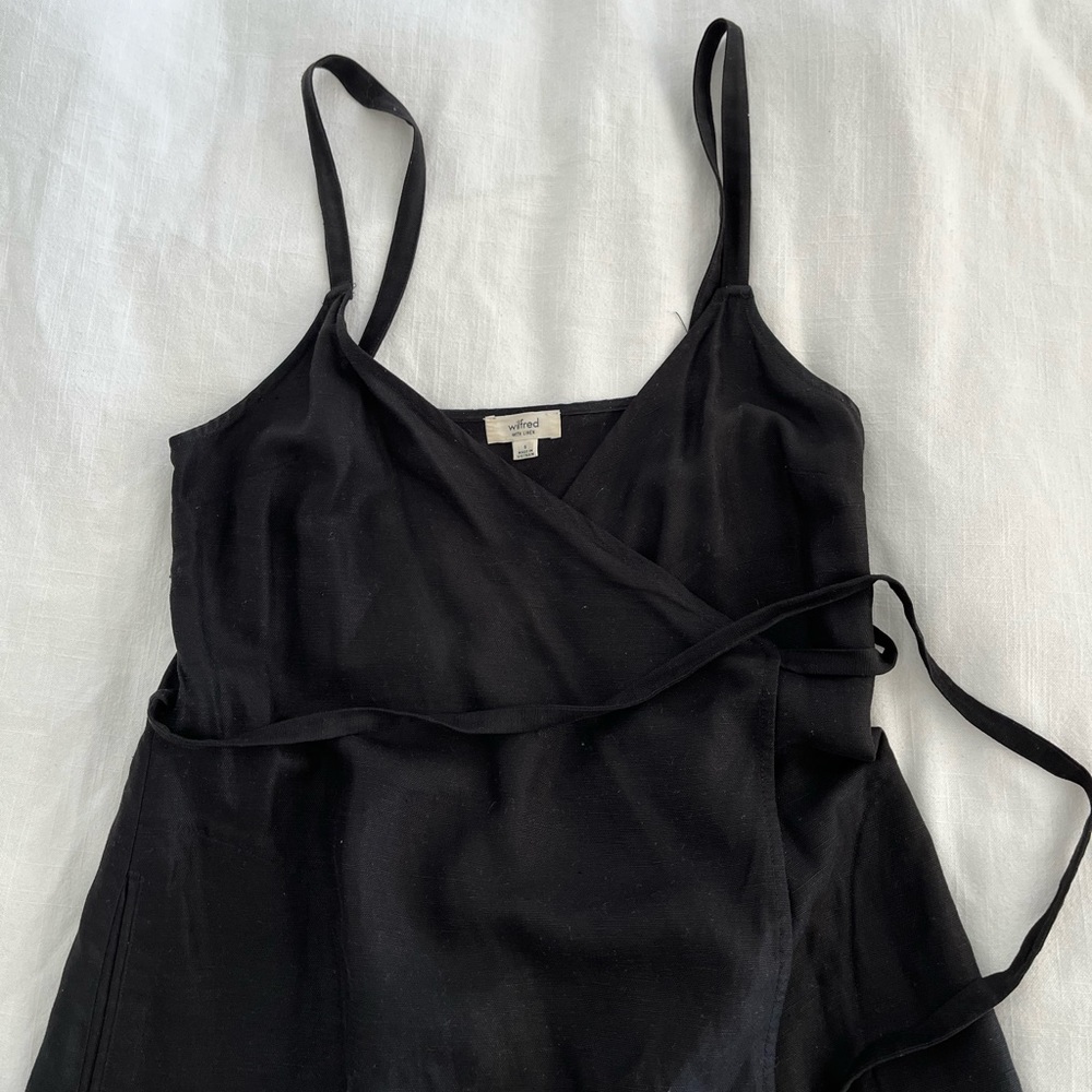 Aritzia wilfred linen wrap dress